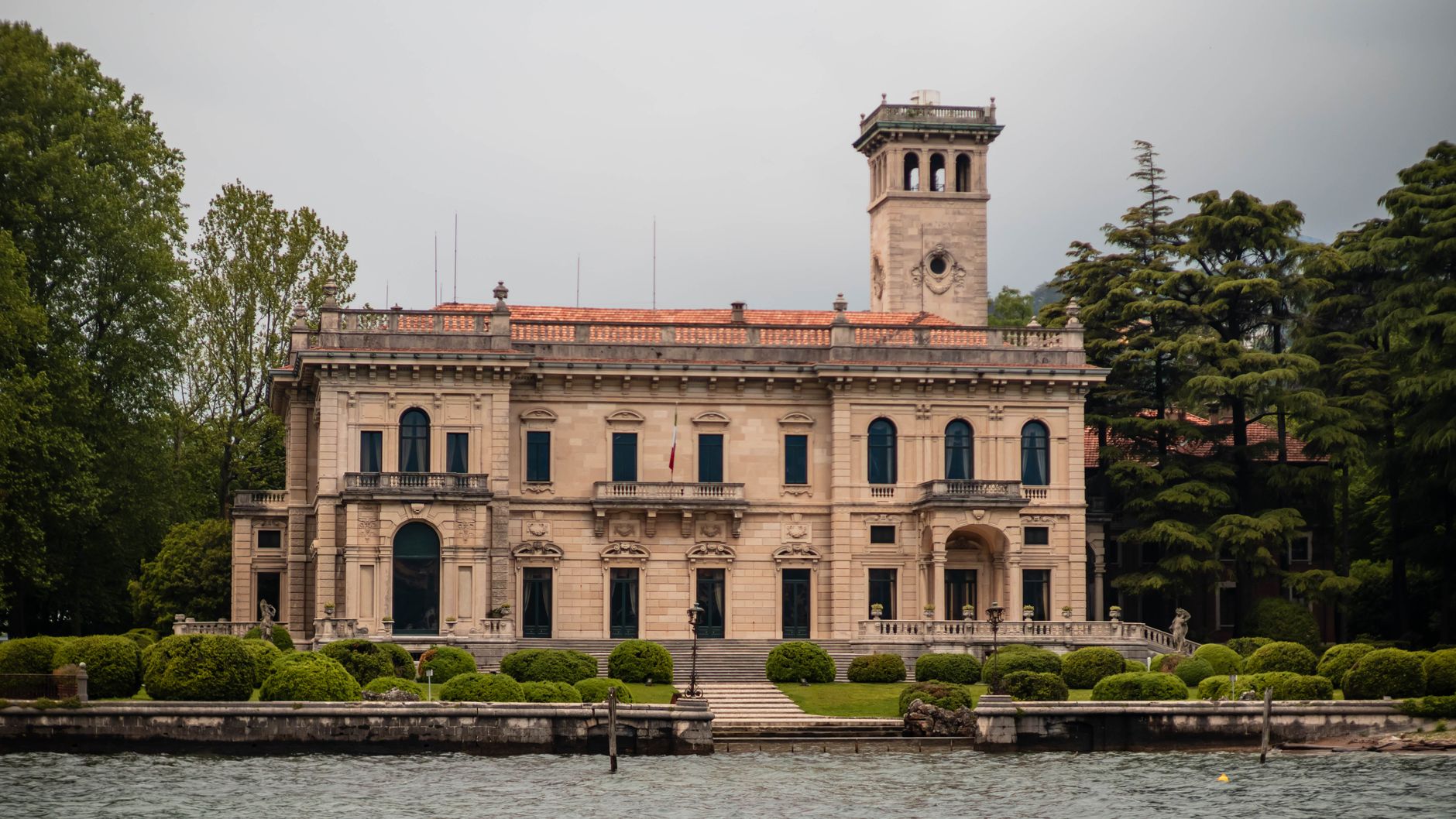 Private historic luxury villa overlooking a tranquil lake